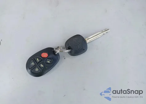 2008 Toyota Sienna Xle z USA, uszkodzony, nr VIN 5TDZK22C58S128831